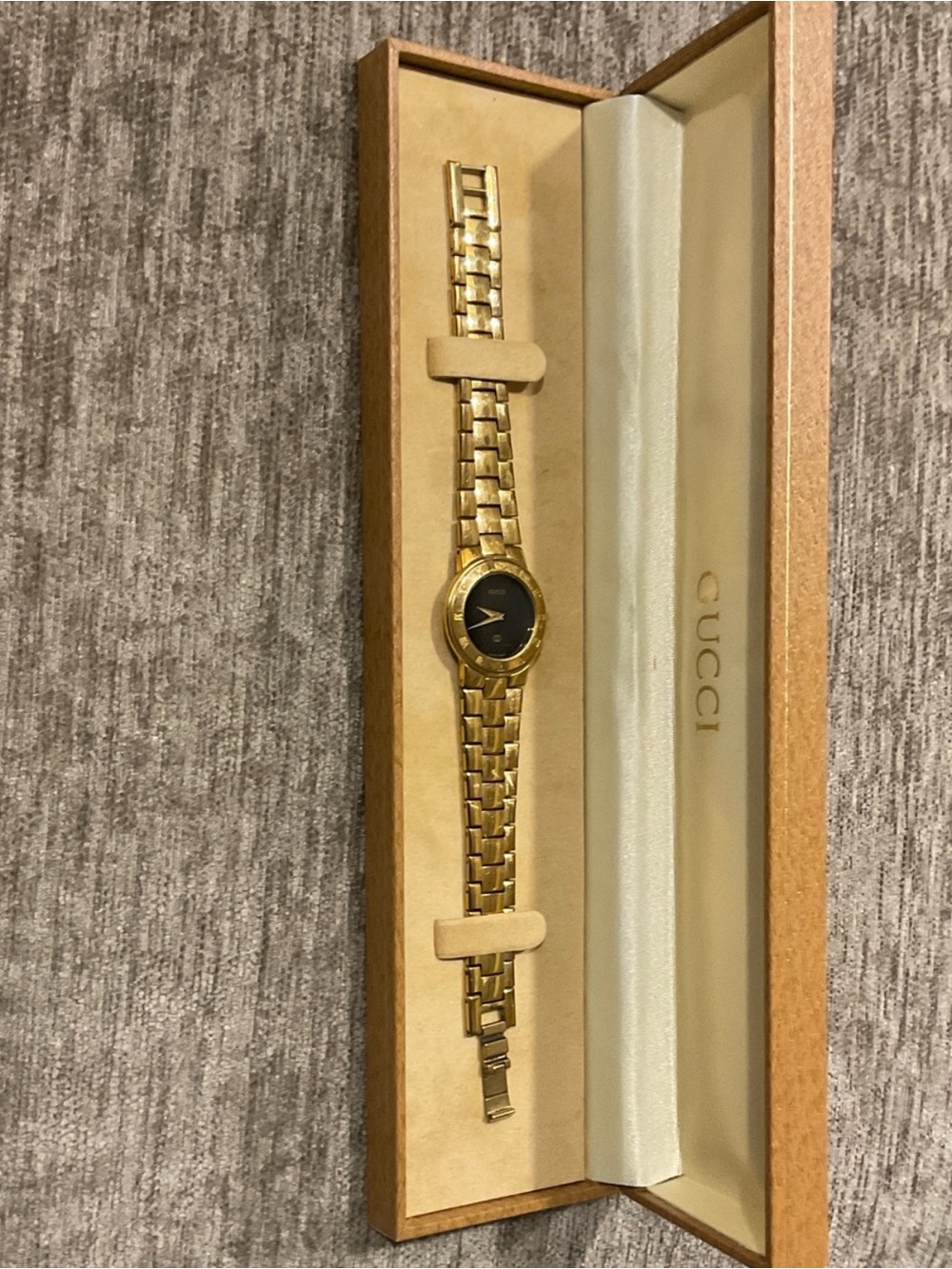 Vintage Gucci 3300series Gold and Black Woman’s  Bracelet Watch